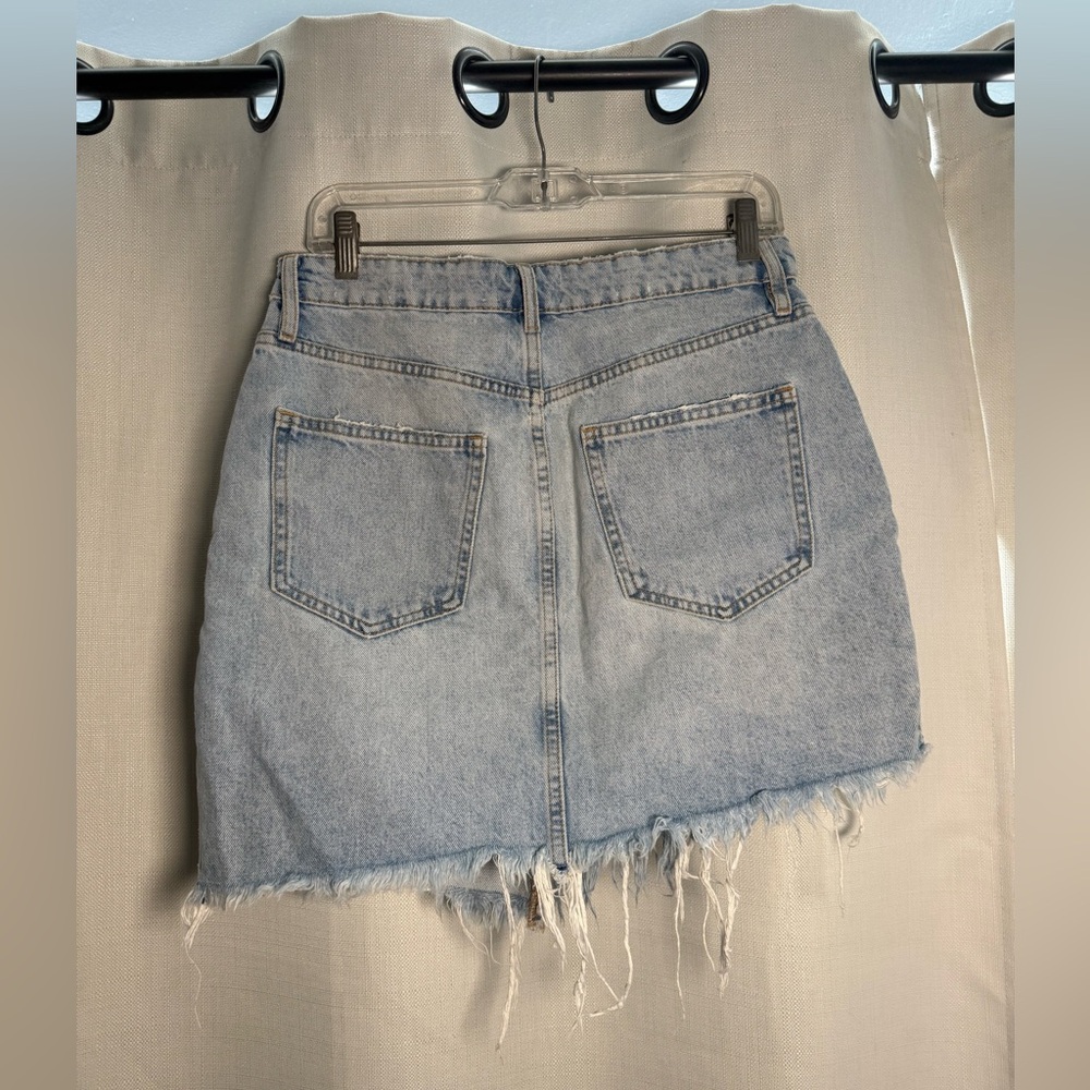 Zara Light Wash Denim Distressed Asymmetrical Mini Skirt Size Large - Picture 2 of 7